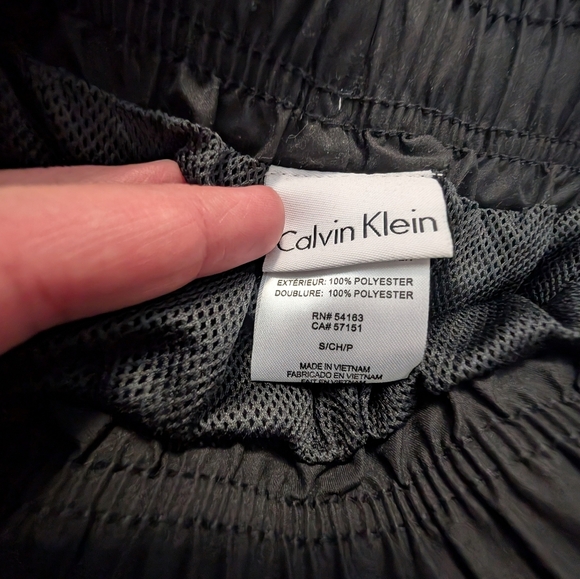 NWT Calvin Klein Shorts - Picture 3 of 3